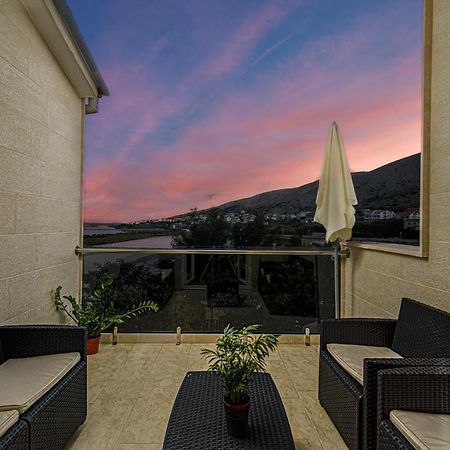 Studio Holiday Adriatic Pag Town Exterior foto